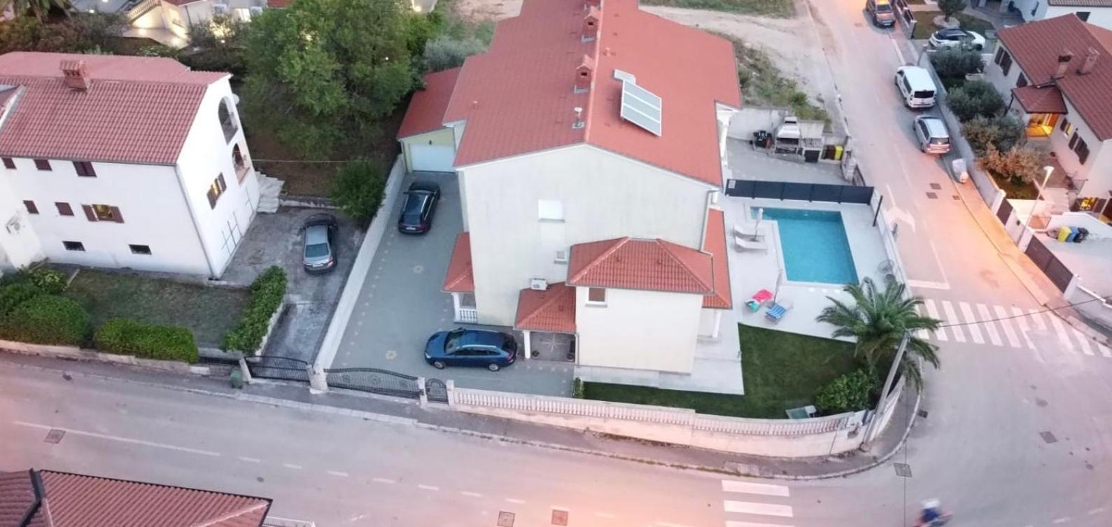 Apartment Komljenovic PUY Exterior foto